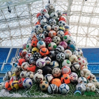 大型足球圣诞树定制