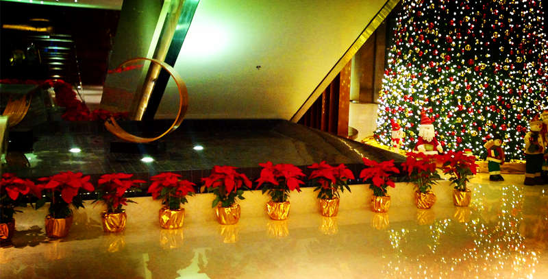 酒店大堂圣诞装饰