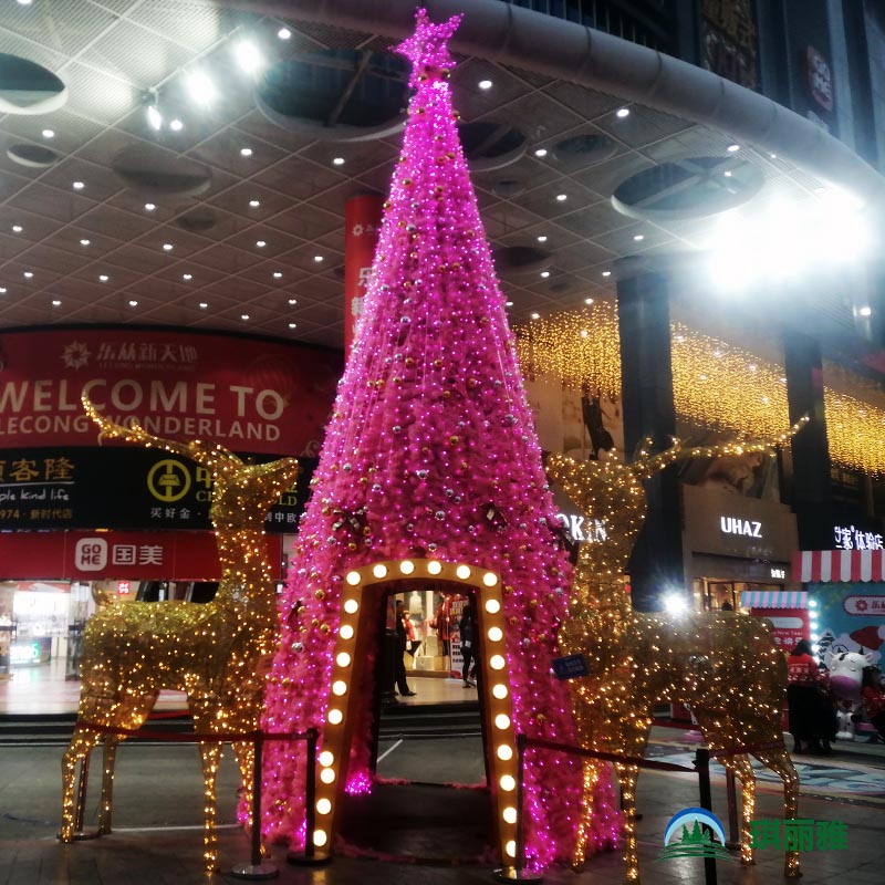 大型粉色拱门圣诞树
