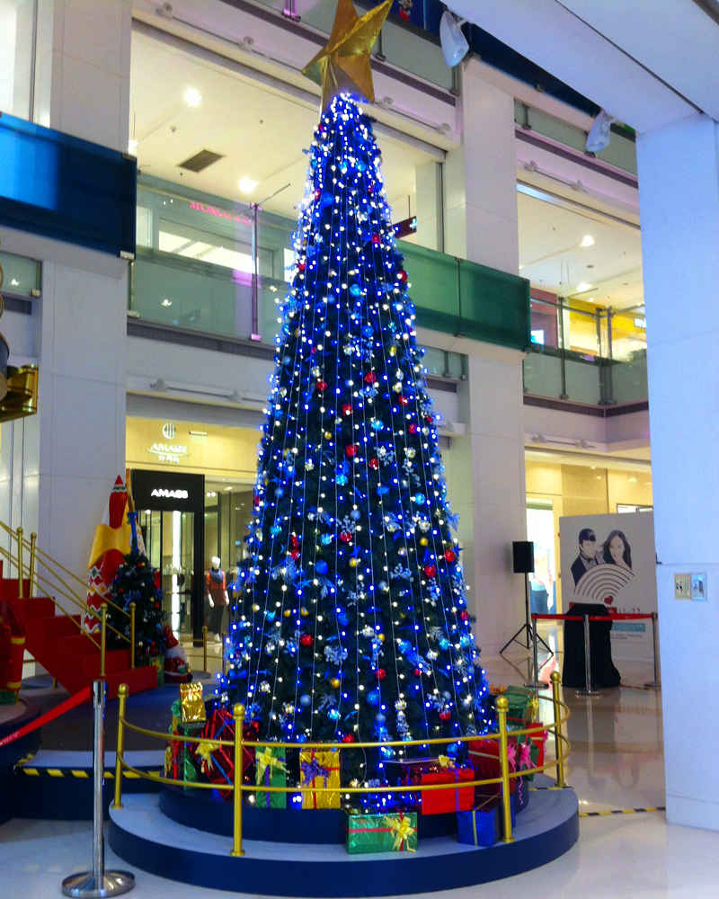 广场大厅圣诞树
