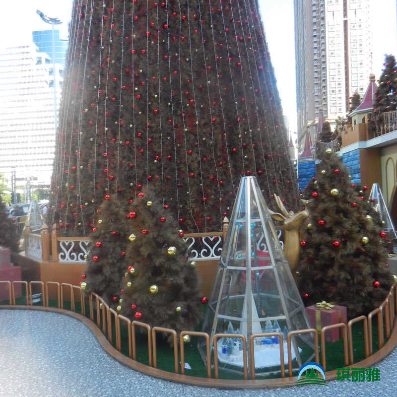 深圳大型商场圣诞树