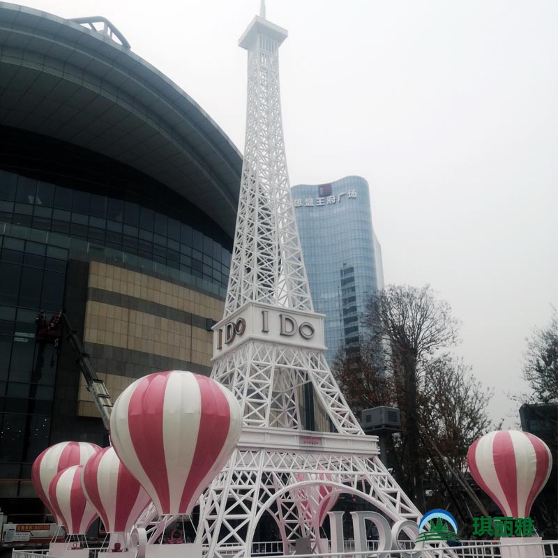 巴黎埃菲尔铁塔圣诞场景